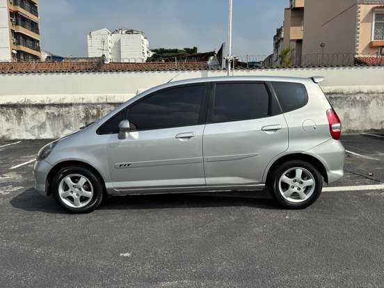 HONDA-FIT-1.4 LXL 8V GASOLINA 4P AUTOMÁTICO HONDA-FIT-2005