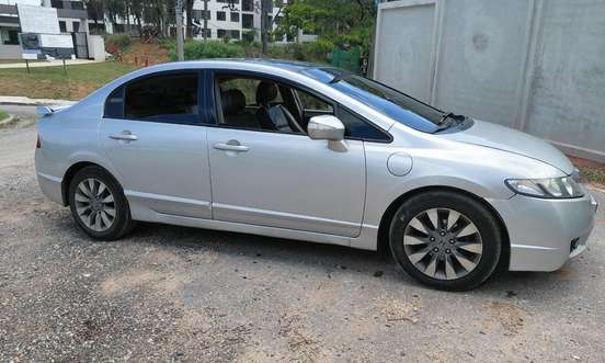 HONDA-CIVIC-2010