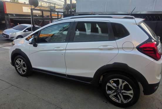 HONDA-WR-V-2017