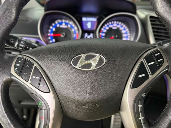 HYUNDAI-I30-2015