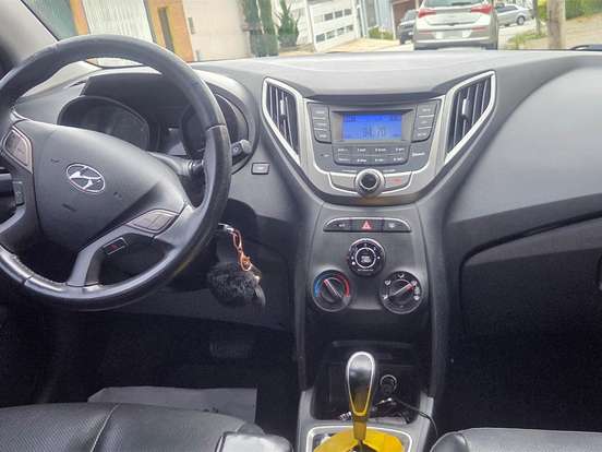 HYUNDAI-HB20S-1.6 PREMIUM 16V FLEX 4P AUTOMÁTICO HYUNDAI-HB20S-2015