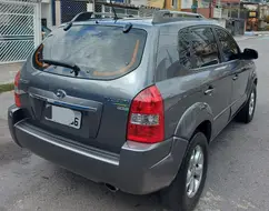 HYUNDAI TUCSON 2.0 MPFI GLS 16V 143CV 2WD FLEX 4P AUTOMÁTICO HYUNDAI TUCSON 2.0 MPFI GLS 16V 143CV 2WD FLEX 4P AUTOMÁTICO