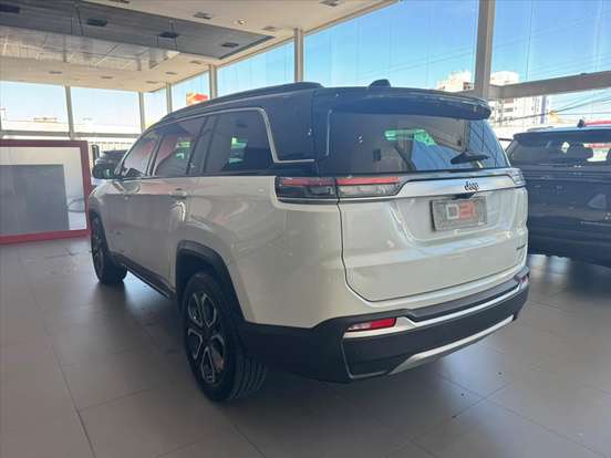 JEEP-COMMANDER-2024