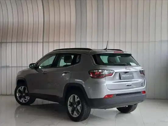 JEEP-COMPASS-2.0 16V FLEX LONGITUDE AUTOMÁTICO JEEP-COMPASS-2019