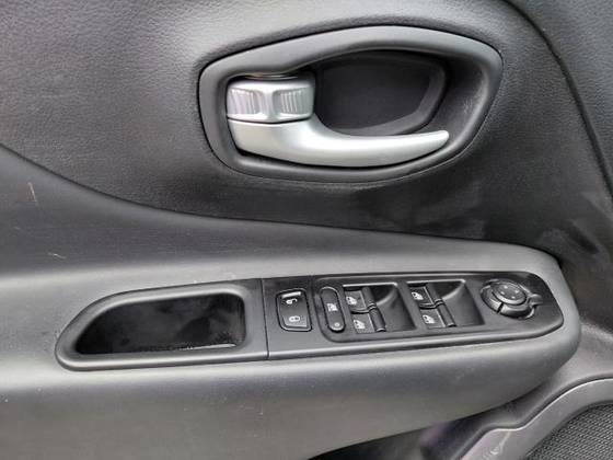 JEEP RENEGADE 1.3 T270 TURBO FLEX LONGITUDE AT6