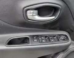 JEEP RENEGADE 1.3 T270 TURBO FLEX LONGITUDE AT6 JEEP RENEGADE 1.3 T270 TURBO FLEX LONGITUDE AT6