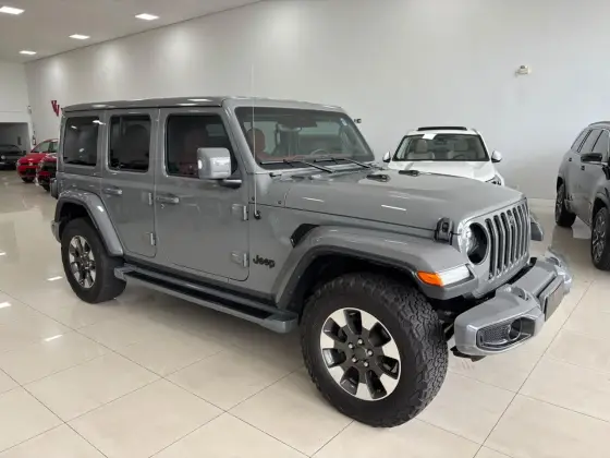 JEEP WRANGLER 2.0 TURBO GASOLINA SAHARA 4P 4X4 AT8