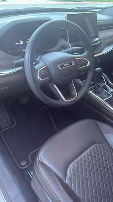 JEEP-COMMANDER-2022