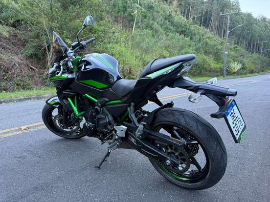 KAWASAKI-Z650 ABS SE-2021