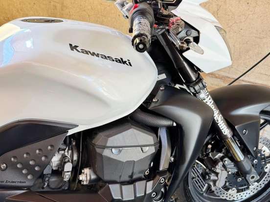 KAWASAKI-Z-750 KAWASAKI-Z-750-2012