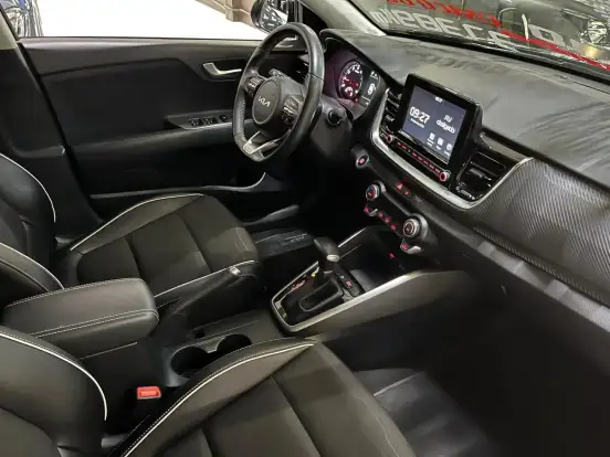 KIA-STONIC-2021