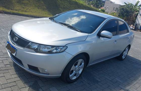 KIA CERATO 1.6 EX2 SEDAN 16V GASOLINA 4P MANUAL