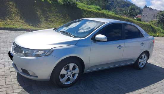 KIA-CERATO-2010