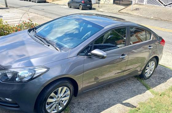 KIA CERATO 1.6 SX 16V FLEX 4P AUTOMÁTICO