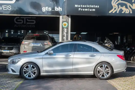 MERCEDES-BENZ-CLA 200-2014