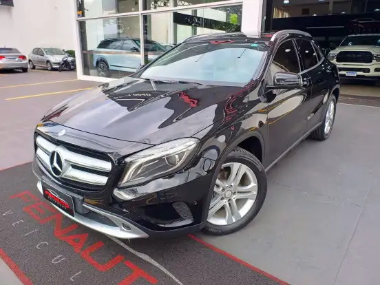 MERCEDES-BENZ-GLA 200-2017
