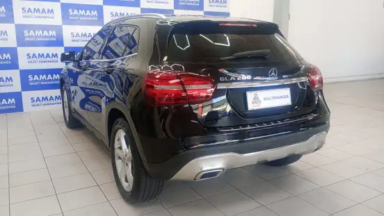 MERCEDES-BENZ-GLA 200-2019