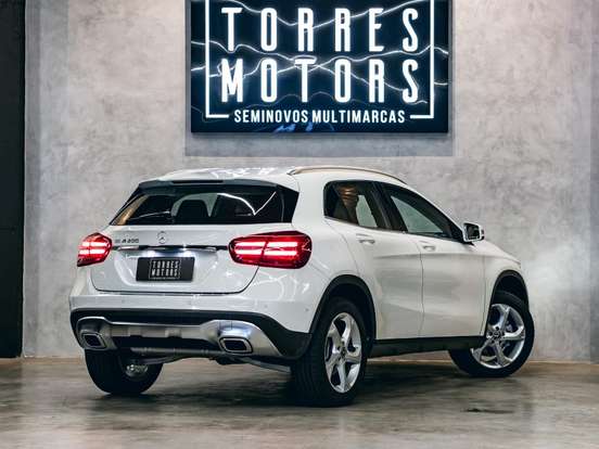 MERCEDES-BENZ-GLA 200-1.6 CGI FLEX ADVANCE 7G-DCT MERCEDES-BENZ-GLA 200-2017