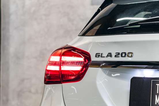 MERCEDES-BENZ-GLA 200-1.6 CGI FLEX ADVANCE 7G-DCT MERCEDES-BENZ-GLA 200-2017