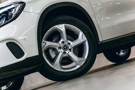 MERCEDES-BENZ-GLA 200-1.6 CGI FLEX ADVANCE 7G-DCT MERCEDES-BENZ-GLA 200-2017