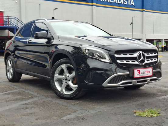 MERCEDES-BENZ-GLA 200-2017