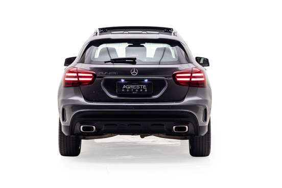 MERCEDES-BENZ-GLA 250-2020
