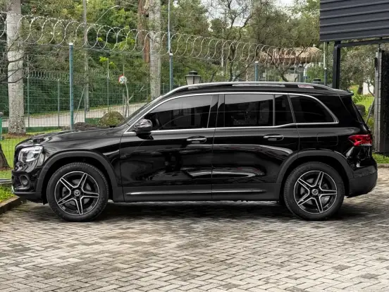 MERCEDES-BENZ-GLB 200-2020