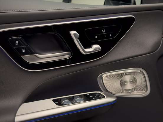 MERCEDES-BENZ-GLC 300-2025