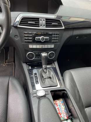 MERCEDES-BENZ-C 180-2011