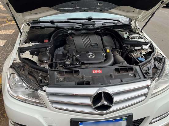 MERCEDES-BENZ-C 180-1.8 CGI CLASSIC 16V TURBO GASOLINA 4P AUTOMÁTICO MERCEDES-BENZ-C 180-2011