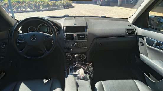 MERCEDES-BENZ-C 180-2010