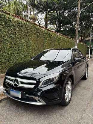 MERCEDES-BENZ-GLA 200-2017