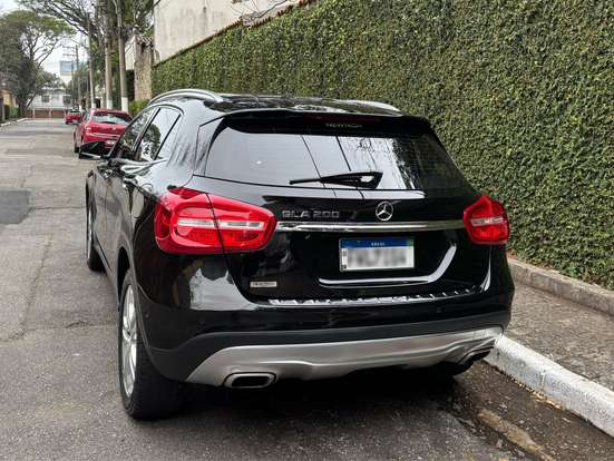 MERCEDES-BENZ-GLA 200-2017
