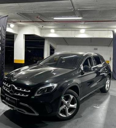 Mercedes-Benz GLA 200 1.6 CGI Flex Advance 7G-DCT