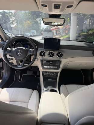 MERCEDES-BENZ-GLA 200-2019