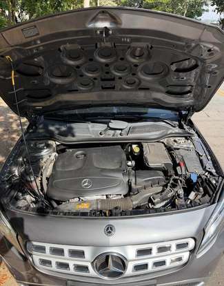 MERCEDES-BENZ-GLA 200-2019