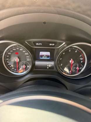 MERCEDES-BENZ-GLA 200-2019
