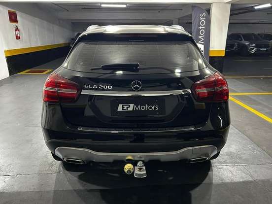 MERCEDES-BENZ-GLA 200-2019