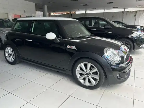 MINI-COOPER-1.6 COUPÉ JOHN COOPER WORKS 16V TURBO GASOLINA 2P AUTOMÁTICO MINI-COOPER-2013