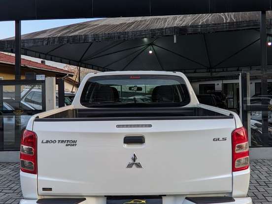 MITSUBISHI-L200 TRITON-2.4 16V TURBO DIESEL SPORT GLS CD 4P 4X4 AUTOMÁTICO MITSUBISHI-L200 TRITON-2018