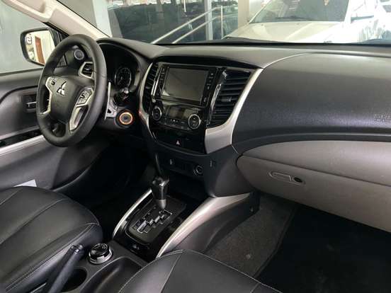 MITSUBISHI-L200 TRITON-2.4 16V TURBO DIESEL SPORT HPE CD 4P 4X4 AUTOMÁTICO MITSUBISHI-L200 TRITON-2018