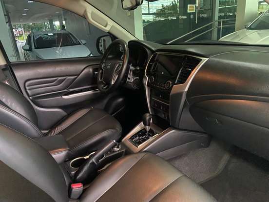 MITSUBISHI-L200 TRITON-2.4 16V TURBO DIESEL SPORT HPE-S CD 4P 4X4 AUTOMÁTICO MITSUBISHI-L200 TRITON-2024