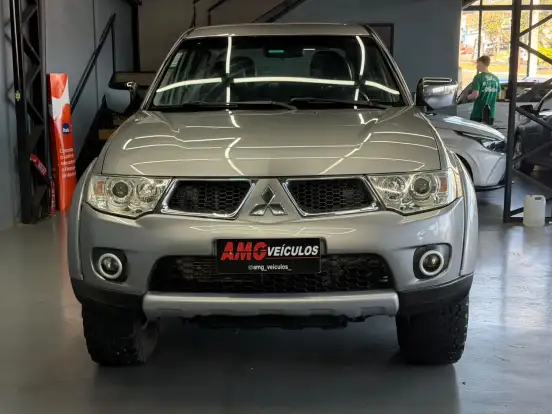 MITSUBISHI-L200 TRITON-3.2 HPE 4X4 CD 16V TURBO INTERCOOLER DIESEL 4P AUTOMÁTICO MITSUBISHI-L200 TRITON-2013