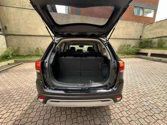 MITSUBISHI-OUTLANDER-2019