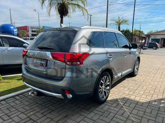 MITSUBISHI-OUTLANDER-2.0 COMFORT 16V GASOLINA 4P AUTOMÁTICO MITSUBISHI-OUTLANDER-2018