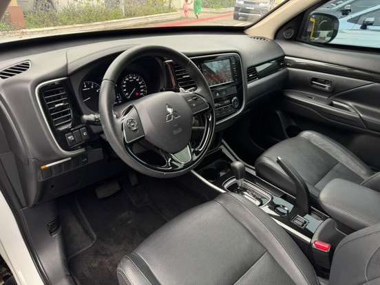 MITSUBISHI-OUTLANDER-2.0 COMFORT 16V GASOLINA 4P AUTOMÁTICO MITSUBISHI-OUTLANDER-2018