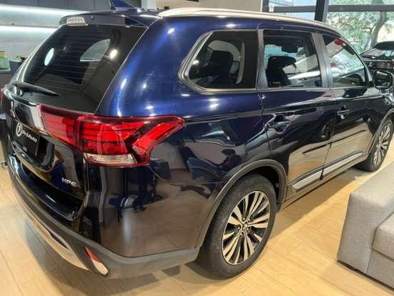 MITSUBISHI-OUTLANDER-2019
