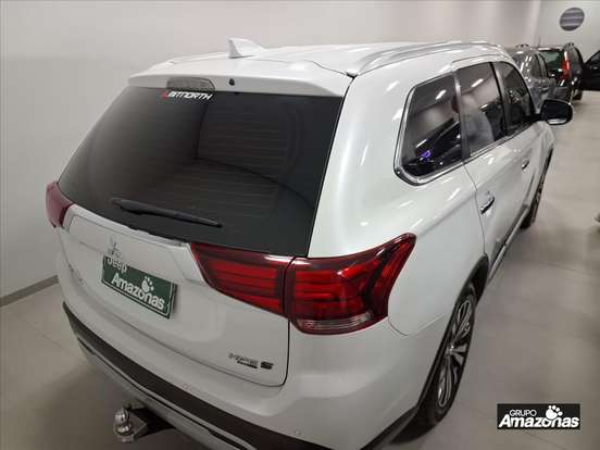 MITSUBISHI-OUTLANDER-2.2 MIVEC DI-D DIESEL HPE-S AWD AUTOMÁTICO MITSUBISHI-OUTLANDER-2018