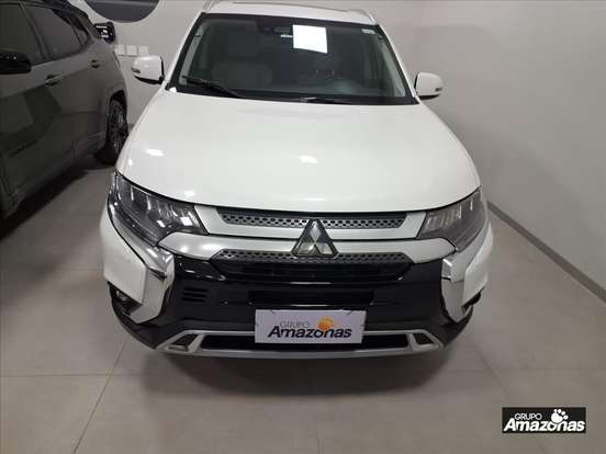 MITSUBISHI-OUTLANDER-2.2 MIVEC DI-D DIESEL HPE-S AWD AUTOMÁTICO MITSUBISHI-OUTLANDER-2018