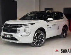 MITSUBISHI OUTLANDER 2.4 PHEV SIGNATURE S-AWC DHT MITSUBISHI OUTLANDER 2.4 PHEV SIGNATURE S-AWC DHT
